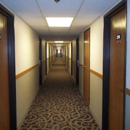 Carroll Burke Inn Motel & Suites מראה חיצוני תמונה