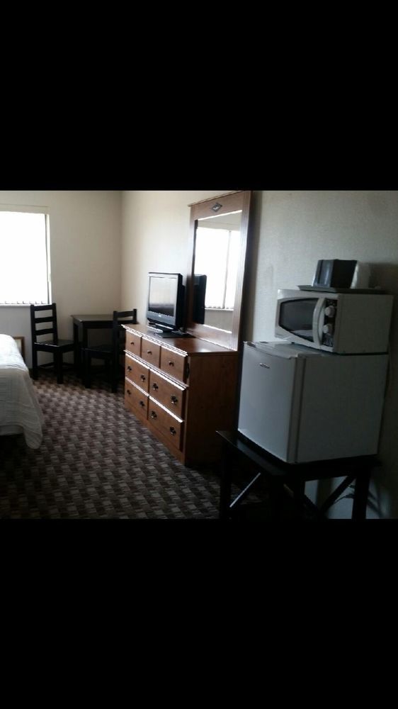 Carroll Burke Inn Motel & Suites מראה חיצוני תמונה