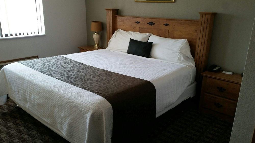 Carroll Burke Inn Motel & Suites מראה חיצוני תמונה